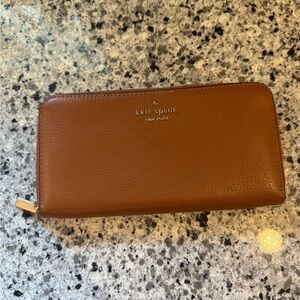 Kate Spade Tan Leather Zip Wallet